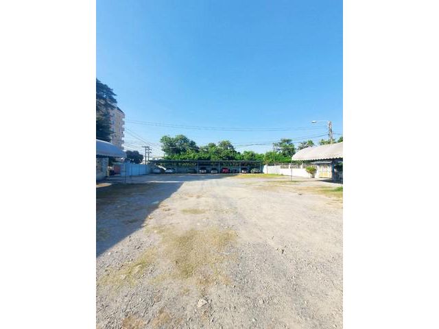 ขายถูกที่ดินเปล่า ซอยอ่อนนุช54 เข้าซอย 450 ม.  เนื้อที่ 256 ตรว.