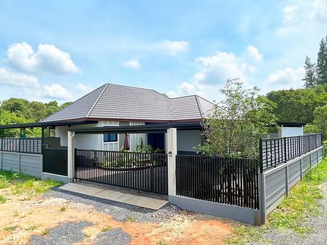 ขายบ้านเดี่ยวหลังใหญ่ พร้อมสระว่ายน้ำส่วนตัว ใจกลางเมืองสุราษฎร์ธ