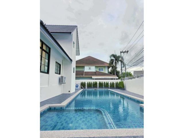 H969 ขายพูลวิลล่าหลังใหญ่ 3 ชั้น 4 ห้องนอน หลังริม สระว่ายน้ำขนาดใหญ่