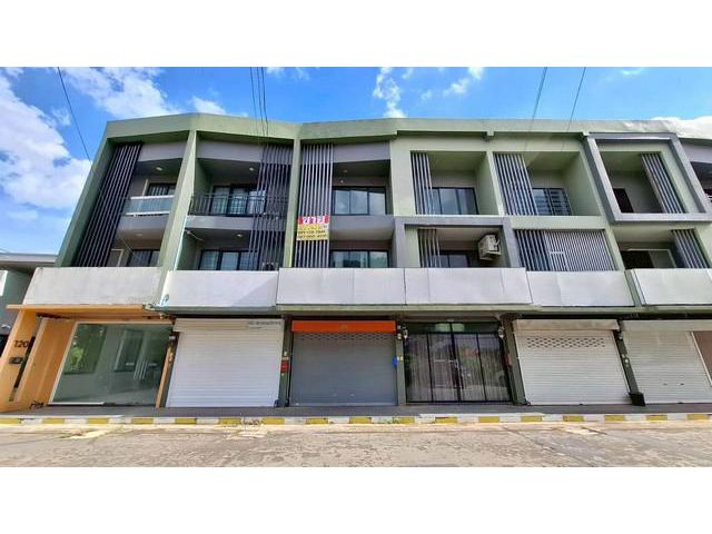 ขายด่วน อาคารพาณิชย์ 3 ชั้น 16 วา โครงการ J Square ถ.ประชาหนองไผ่