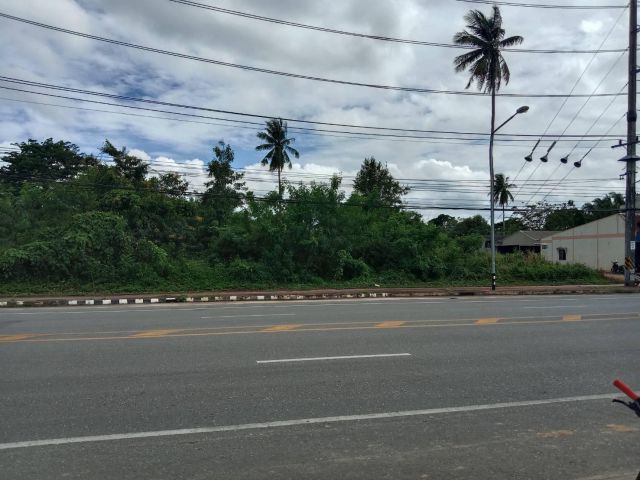 ที่ดินติดถนน3แยกบางสะพาน ใกล้ตลาด 7-11 เพชรเกษม500เมตร