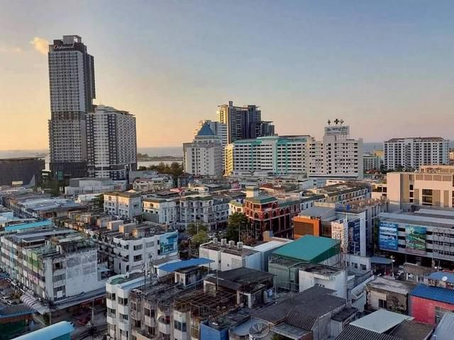 คอนโดให้เช่า ศรีราชา ใจกลางเมือง ราคาถูก! ศรีราชาเพลส ใกล้โรบินสั