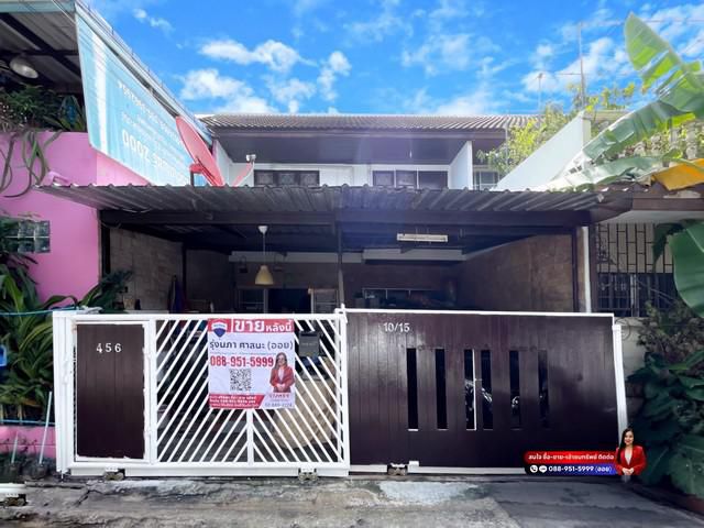 ขายทาวน์เฮ้าส์ หมู่บ้านปั้นทอง 3