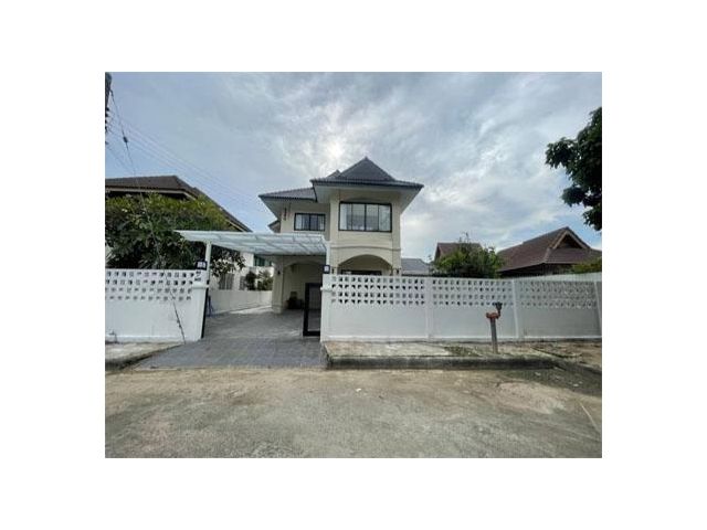 ขายบ้าน  ใกล้ตลาดสามแยก 3 กม.   ,เซ็นทรัลเฟสเชียงใหม่ 5กม.