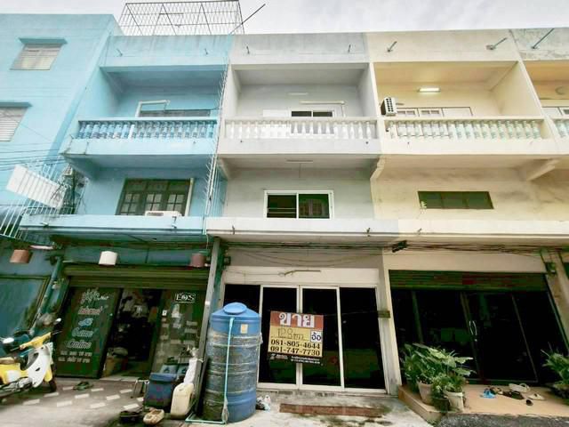 ขายอาคารพาณิชย์12.8 ตร.วา 3 ชั้น 1 คูหา อยู่ซอยบางปลา เมืองสมุทรส