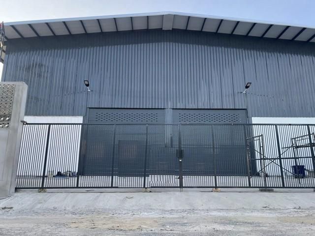 ให้เช่าโกดังออฟฟิต ขนาด 900 ตรมไฟฟ้า 3 เฟส