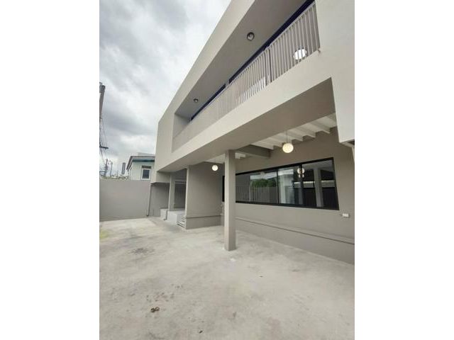 P1690 ขาย บ้านเดี่ยว 2 ชั้น รีโนเวทใหม่ 300 ตร.ม ถนนสุทธิสารวินิจ