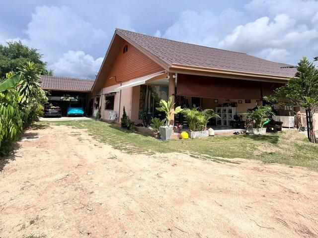 ขายด่วน! บ้านเดี่ยวพร้อมที่แปลงดินใหญ่ ใจกลางตะเคียนเตี้ย