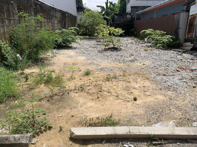 ขายที่ดินด่านสำโรง 22 (35 ตร.ว.) ใกล้รถไฟฟ้าศรีด่าน เพียง 1 กม. ถมแล้ว ทำเลดี ราคาน่าลงทุน!