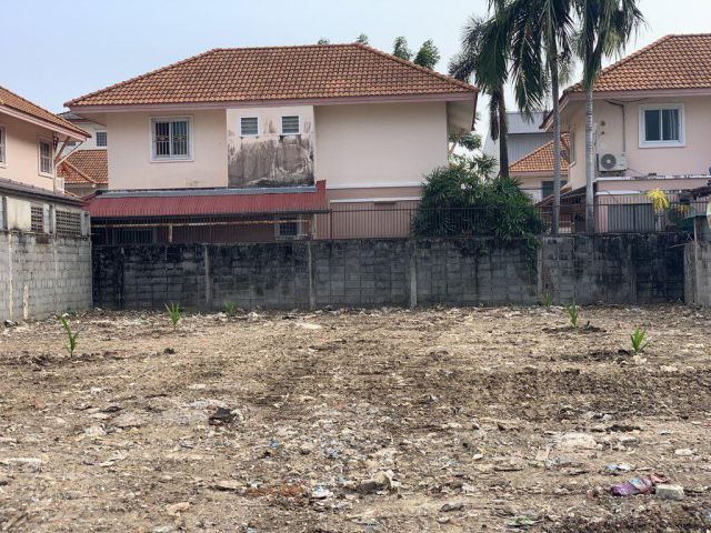 ที่ดินเปล่าถมแล้ว 99 ตร.ว. ลาดพร้าว 64 แยก 10 | ทำเลทอง ใกล้ทางด่วน-รถไฟฟ้า