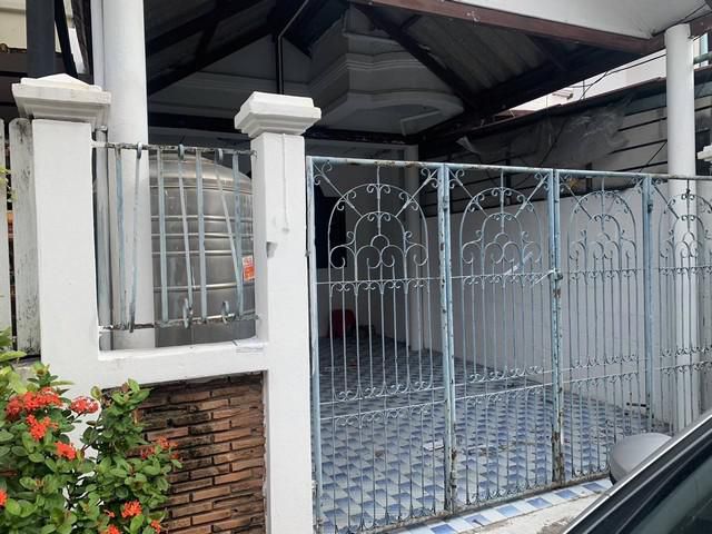 ทาวน์เฮ้าส์หมู่รามอินทรา 71 ซอยคู้บอน 27 แยก 46