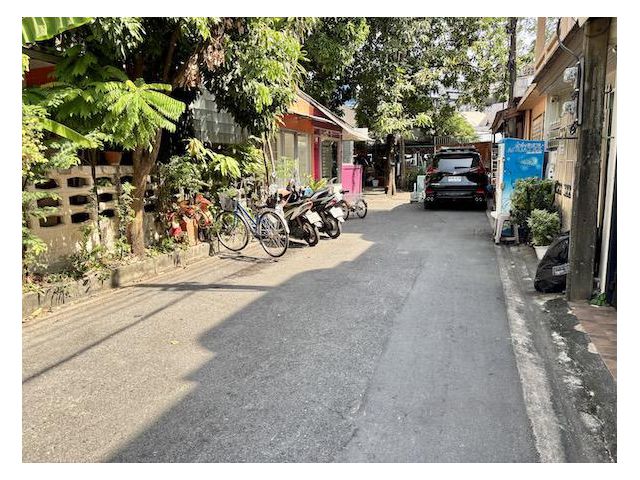 บ้านเดี่ยว 60 ตรว.ติดตลาดบ๊อกสเปช ธนาคารไทยพาณิชย์สำนักงานใหญ่ อยู่อาศัยหรือทำการค้าได้