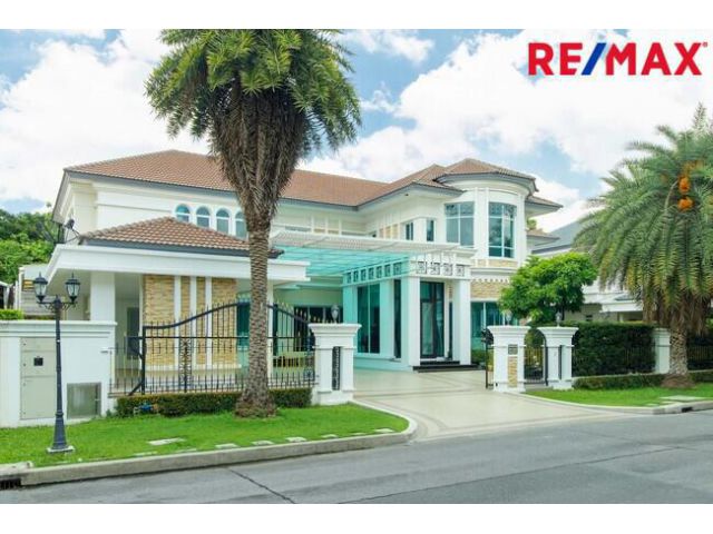 บ้านเดี่ยว แกรนด์ บางกอก บูเลอร์วาร์ด เพชรเกษม - ปิ่นเกล้าถ.กาญจนาภิเษก บางแค มีสระว่ายน้ำส่วนตัว 179.1 ตร.ว.