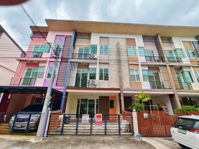 หมู่บ้านกัสโต้แกรนต์ รามคำแหง 159 แยกมีสทีน ถนนรามคำแหง