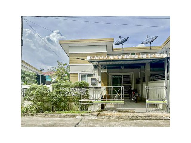 ทาวน์โฮม ณฐาวดี โบวีน่า ศรีราชา Nathawadee Bovina (หลังมุม)