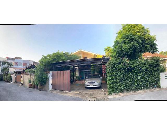 ขายที่ดินพร้อมบ้าน 2 หลัง 190 ตรว. ลาดพร้าว 80 ย่านลาดพร้าว เหม่ง