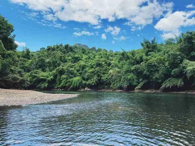 ด่วนที่สุด ขายรีสอร์ทติดแม่น้ำแควน้อย บนเนื้อที่ในโฉนด 200 ตารางวา และนอกโฉนดติดริมน้ำอีก 100 ตารางวา