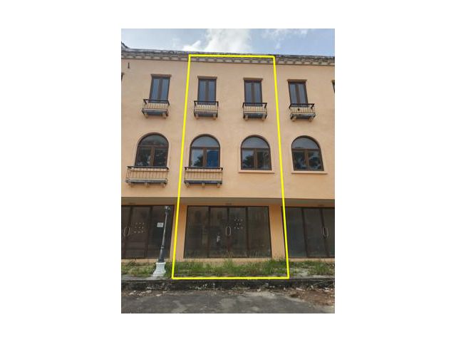 ตึกแถว 3 ชั้น เขาใหญ่–หมูสี 20 ตร.วา พื้นที่ใช้สอย 150 ตร.ม. สภาพ