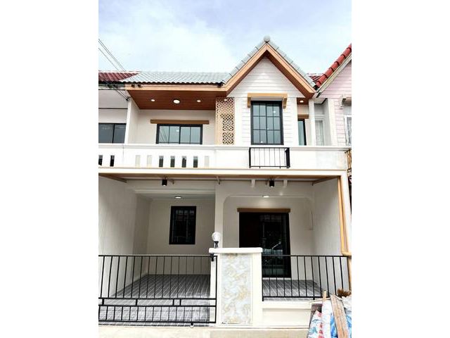 ขายทาวน์เฮ้าส์2ชั้น มบ.คัทลียาวิลล์(ซ.ลำลูกกา 49)คลอง3 ขนาด21ตรว.