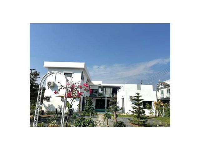 ให้เช่า พูลวิลล่าทรงโมเดิร์นใหม่ใกล้ 89 พลาซ่า