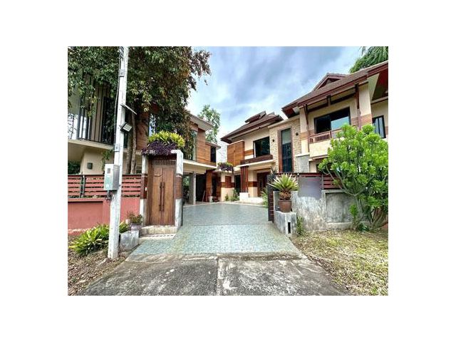 บ้านพูลวิลล่าสุดหรู ใกล้มีโชคพลาซ่า