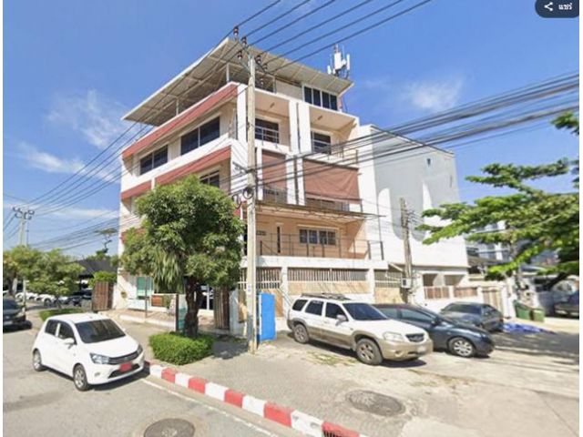 MRT ศรีกรีฑา 900 ม. ม.อัสสัมชัญ เอแบค.ให้เช่าตึกด้านล่าง 2 คูหา