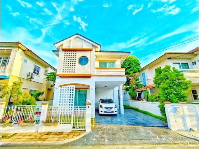 สุดหรา 41ตร.ว บิ๊กซี ประชาอุทิศ ตลาดประชาอุทิศ90 1.2กม.บ้าน  2ชั้