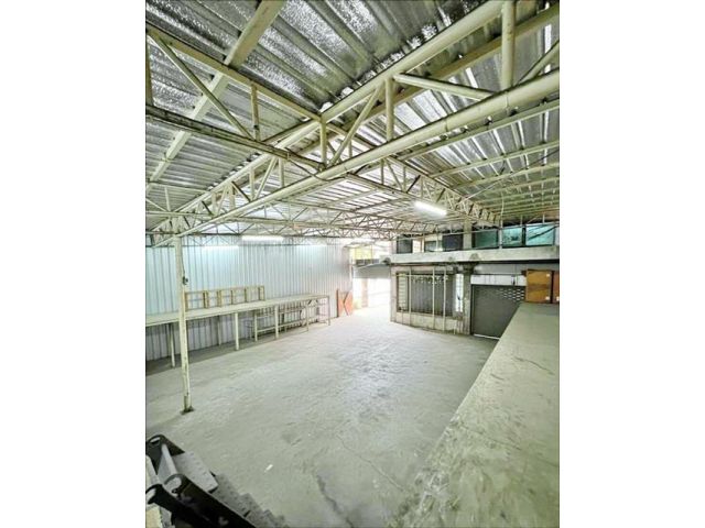 MRTสิรินธร2กม เซ็นทรัล ปิ่นเกล้า 1กม. อาคาร2คูหา หลังมุม 68ตร.วา.