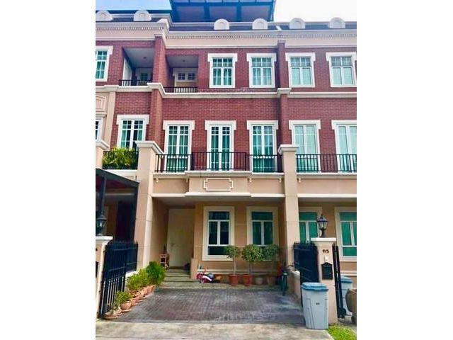 ให้เช่าทาวน์โฮม ใกล้ทางด่วน (สายรามอินทรา-อาจณรงค์) ,BTS สถานีอ่อ