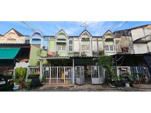 ขายทาวน์เฮาส์ 2 ชั้น 18.5 ตร.ว. ซอยนาคนิวาส 2 แยก 5 ใกล้ เซ็นทรัลอีสต์วิลล์