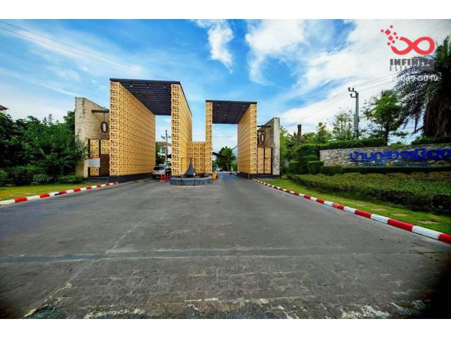 ขายทาวน์โฮม 3 ชั้น 20 ตารางวา บ้านกลางเมือง เอสเซ้นส์ สาทร-ตากสิน 2 ถนนกัลปพฤกษ์ ใกล้ BTS วุฒากาศ