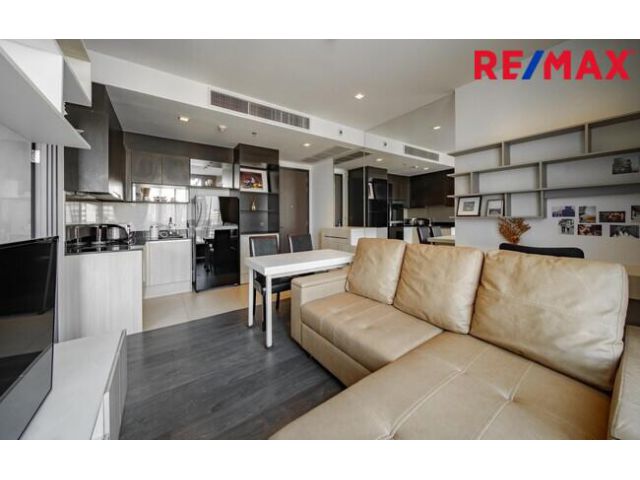 ขายคอนโดสุขุมวิท    (ห้องมุม) วิวดี แต่งสวย ราคาดีที่สุด ติด BTS อโศก และ MRT สุขุมวิท