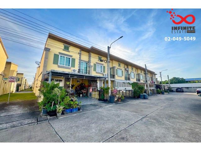 ขายทาวน์โฮม โกลเด้นทาวน์ อ่อนนุช–พัฒนาการ 20ตรว. 4นอน หลังมุม