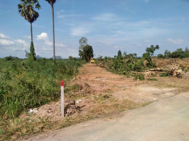 ขายด่วน!!! ที่ดินโฉนดสวยๆ 33 ไร่ ต.จอมบึง อ.จอมบึง จ.ราชบุรี หลังปั๊มป.ต.ท. ขายด่วนๆ ไร่ละ 400,000.-