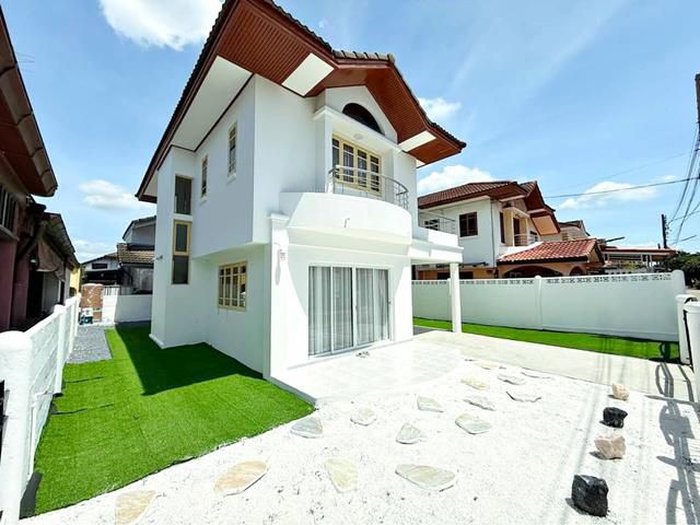 จัดเต็มเฟอร์ฯทั้งหลัง  ฟังก์ชันครบ  รังสิต-คลองสี่ ขายบ้านเดี่ยว