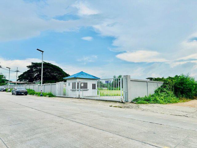 ขายที่ดินเปล่า ถมแล้ว  เนื้อที่ 9-1-70 ไร่ ถนนดอนนุ่น ตำบลบึง อำเภอศรีราชา จังหวัดชลบุรี