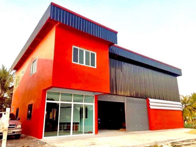 ที่ดินติดถนนใหญ่พร้อมโรงงานใหม่ราคาเริ่มต้นเพียง2.9ล้านบาทเท่านั้นโทรด่วน 091-115-1105