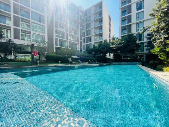 Modern luxury, spacious 2bedroom, 2bathroom, 120sqm condo in the heart of Nimmanhiem Road, Soi 6, at the Nimmana Condo.