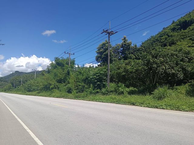 ที่ดินสวยติดถนนลาดยางใกล้ริมโขงเชียงคาน 3 ไร่ 3 งาน ทำเลดีเหมาะกับบบ้าพักตากอากาศมาก