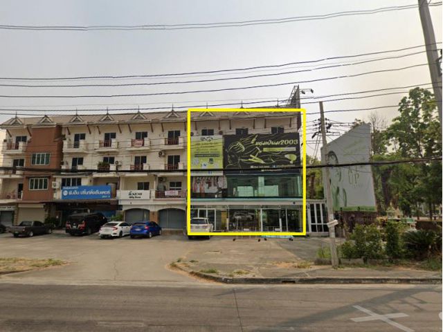 ขายถูกอาคารพาณิชย์ 4ชั้น 3คูหาติดกัน ติดถนนสมโภช700ปี ตรงข้ามโลตัสรวมโชค เมืองเชียงใหม่.