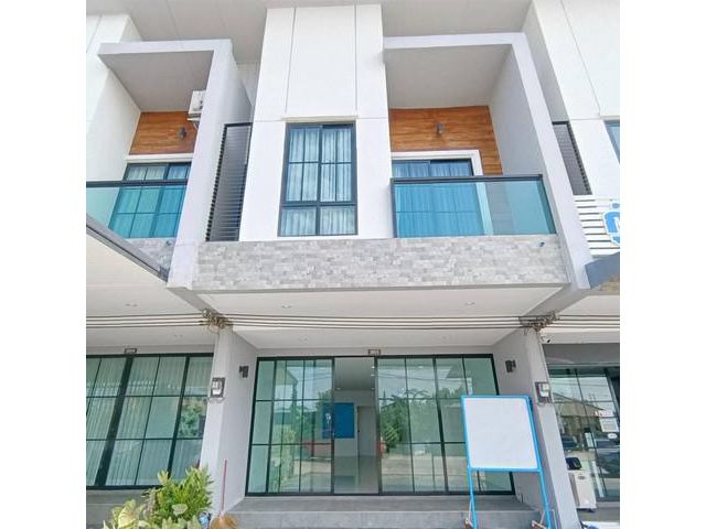 ให้เช่า/ขายอาคารพาณิช 2 ชั้น ติดถนน เก้ากิโล ศรีราชา ชลบุรี