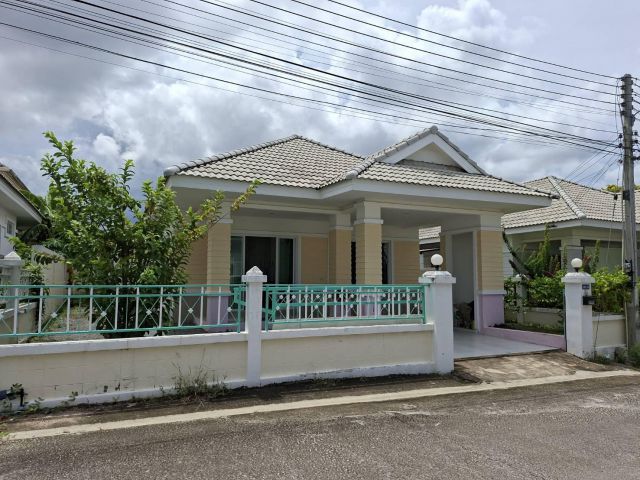 ขายถูกมาก!! บ้านเดี่ยวชั้นเดียว ม.อิสตินี่ พาร์ค 5 ติดถนนใหญ่ทำเลทอง อ.สัตหีบ จ.ชลบุรี ใกล้แยกเจ บิ๊กซี แม็คโคร