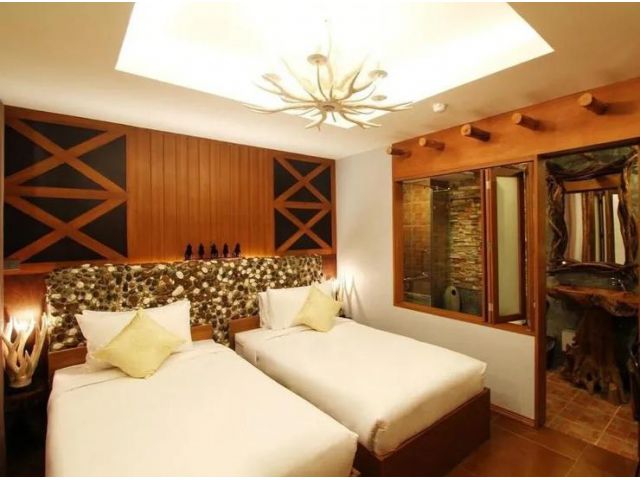 ขายโรงแรม 12 ห้อง ย่าน Night Bazar ขนาด 94 ตารางวา