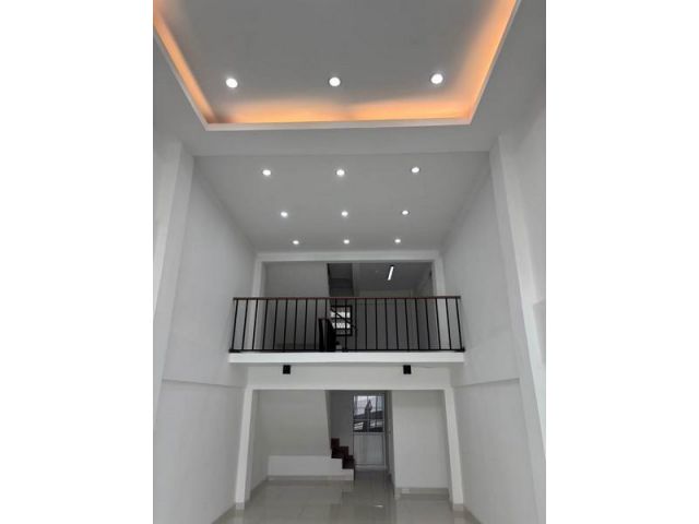 ขายตึกแถว 4 ชั้น ติดถนนอ่อนนุช ปากซอยอ่อนนุช 47