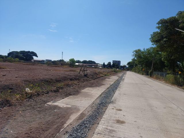 ขายที่ดิน 13 ไร่ ลำลูกกาคลอง 16 ถมแล้วติดถนนสองด้าน