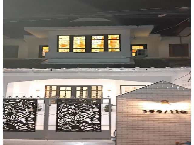 4ห้องนอนขายหมู่บ้านชอรุ่งเรืองหก20วาใกล้เทศบาลบางบัวทอง