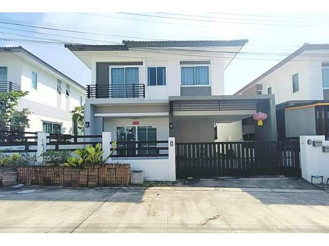 ให้เช่าบ้านแฝด มบ.เลควัลเล่ย์ บ่อวิน พร้อมเฟอร์ ใกล้โรบินสัน ชลบุ