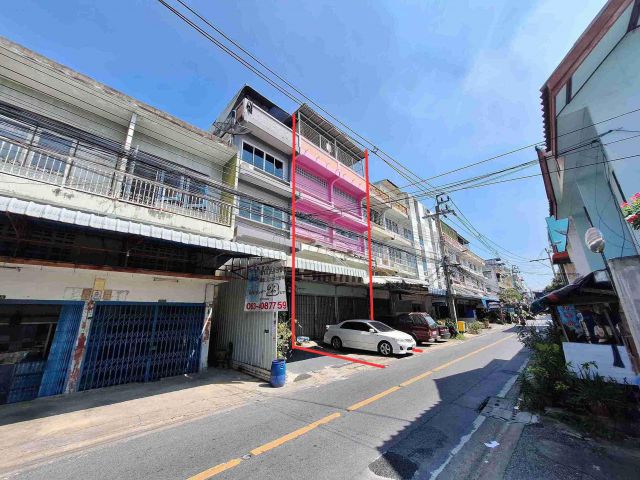 ขายตึกแถว3.5ชั้น 2คูหา พื้นที่56ตร.ว. หลังตั้งฮั้วเส็ง ซ.สิรินธร5 บางบำรุ บางพลัด กทม