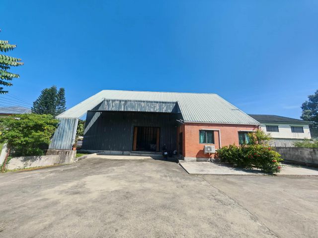 ขายที่ดินพร้อมโกดัง 120ตร.ว. ซ.กระทุ่งล้มซอย1 ถ.พุทธมณฑลสาย4 ต.บางกระทึก อ.สามพราน จ.นครปฐม