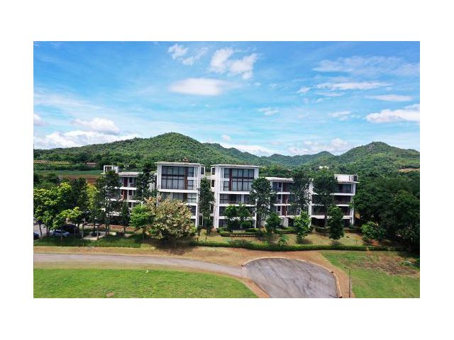 ขายคอนโดเดอะ พลูริส เขาใหญ่ คอนโดมิเนียมโลว์ไรส์ พร้อมเฟอร์นิเจอร์และอุปกรณ์ตกแต่งครบครัน